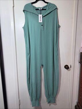 Boutique Hoodie Jumpsuit Romper in Seafoam Green Size Xl